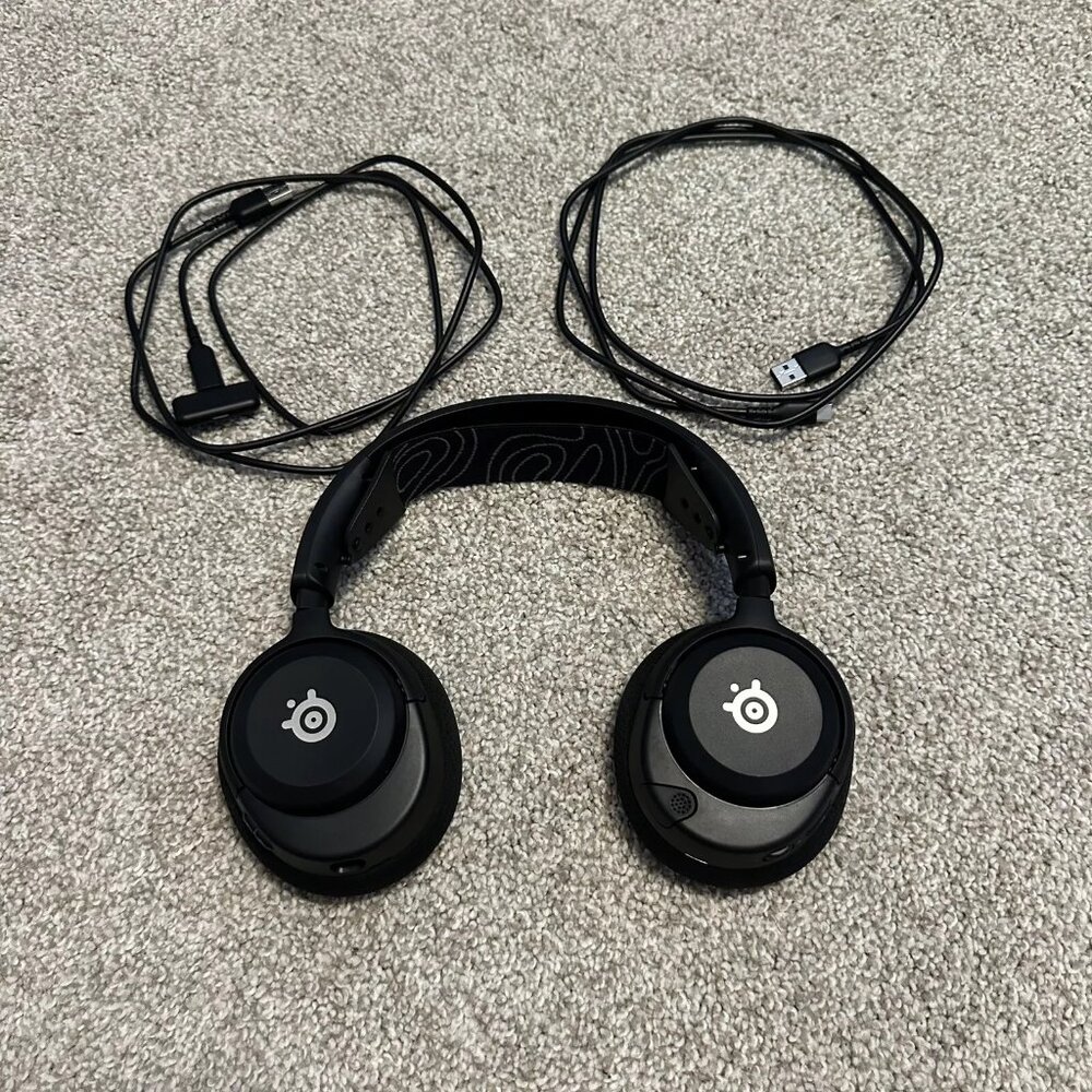 Steelseries Arctis Nova 5 Wireless Headset With Dongle Cable